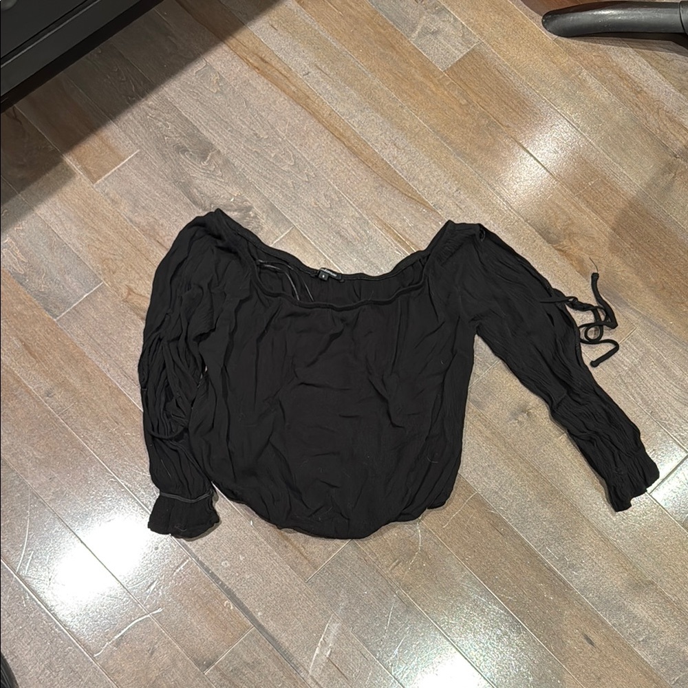 Going Out Black Off-Shoulder Women's Cropped Top